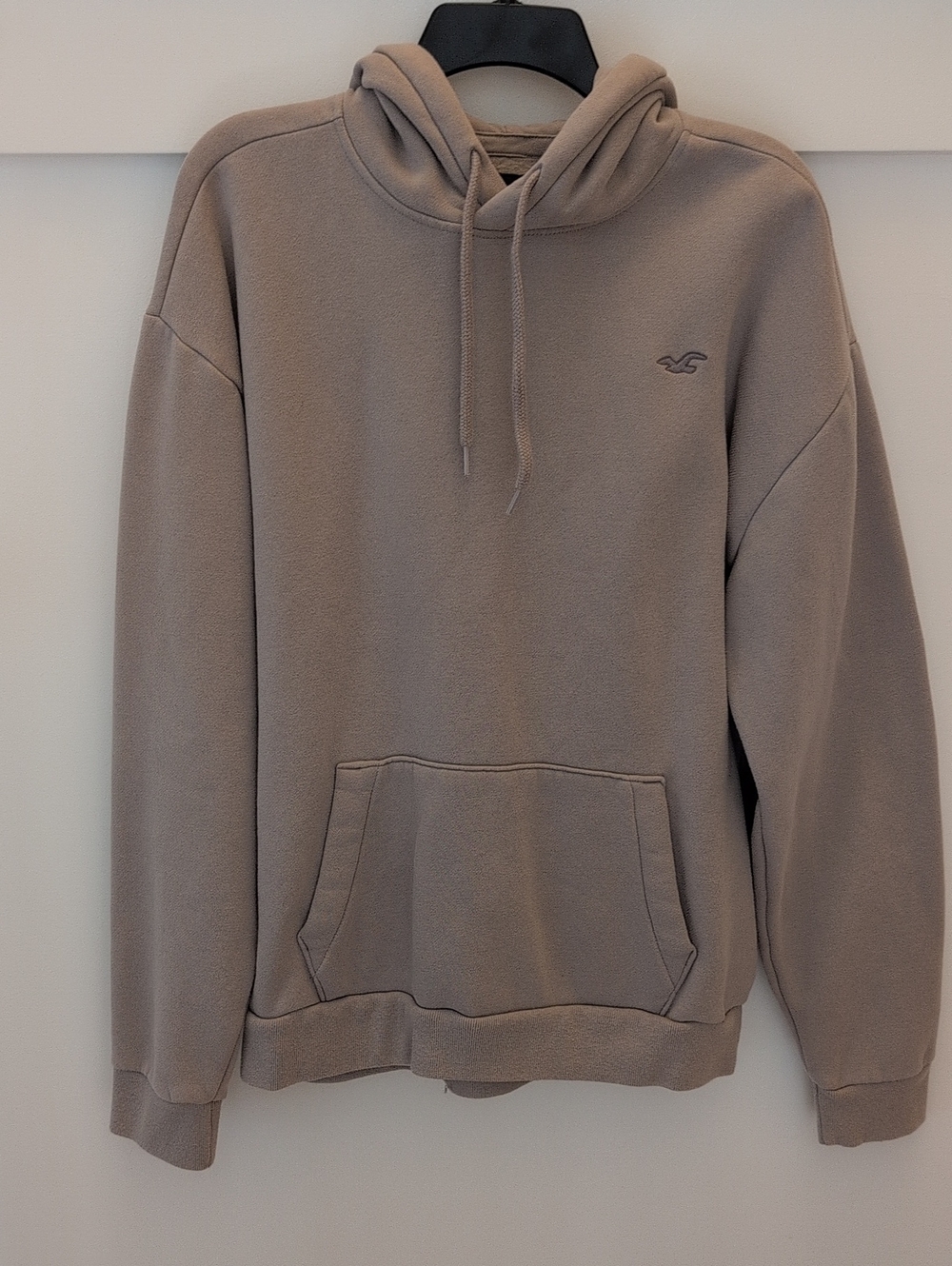 Hollister Men's Beige Sweatshirt